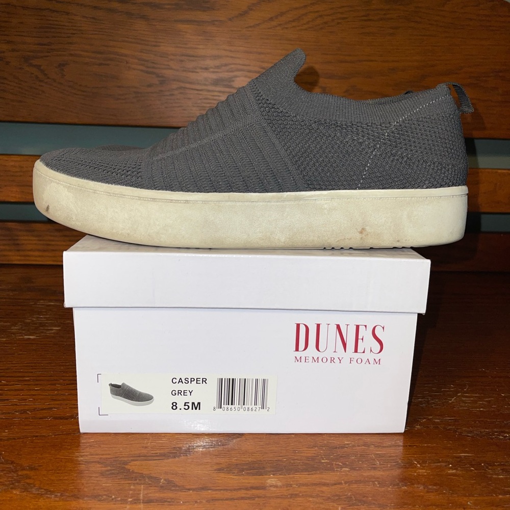 Dunes Memory Foam Slip-on shoes.  Size 8.5M.